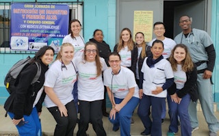 Nursing Internships | Nurse/Pre-Nursing Volunteering Opportunities from $890